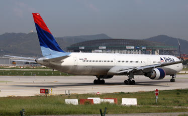 N845MH - Delta Air Lines Boeing 767-400ER