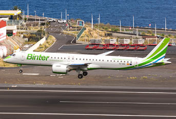 EC-OEA - Binter Canarias Embraer ERJ-195-E2
