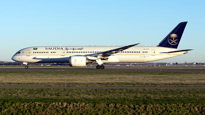 HZ-AR12 - Saudi Arabian Airlines Boeing 787-9 Dreamliner