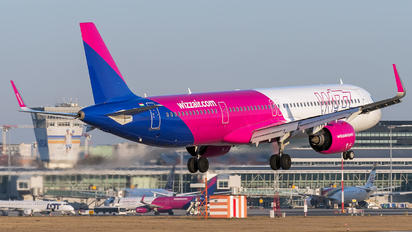 HA-LZV - Wizz Air Airbus A321 NEO