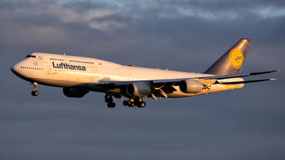 D-ABYL - Lufthansa Boeing 747-8