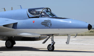 C-FUKW - Private Hawker Hunter T.68