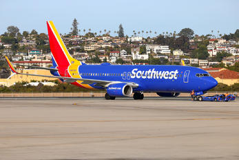 N8639B - Southwest Airlines Boeing 737-800