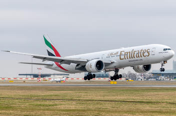A6-EPN - Emirates Airlines Boeing 777-31H(ER)