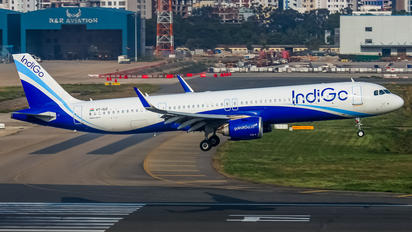 VT-IUZ - IndiGo Airbus A321
