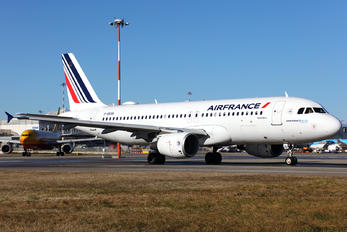 F-GKXH - Air France Airbus A320