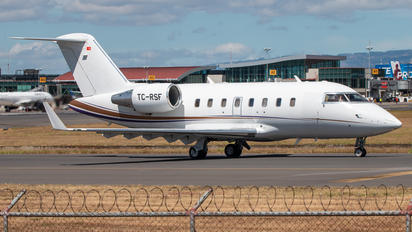 TC-RSF - Private Canadair CL-600 Challenger 605