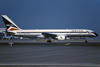 N613DL - Delta Air Lines Boeing 757-200