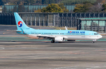 HL8223 - Korean Air Boeing 737-900
