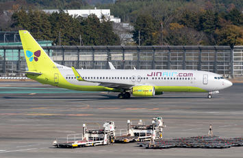 HL8244 - Korean Air Boeing 737-800