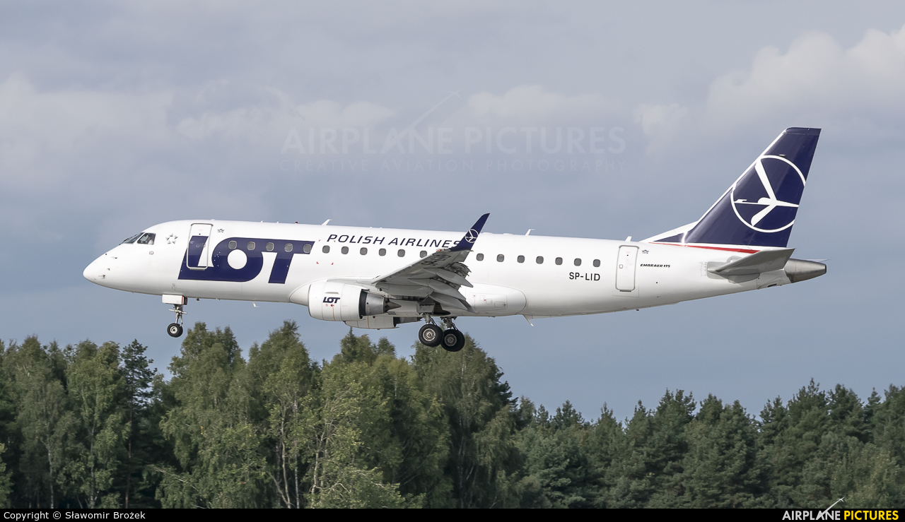 LOT - Polish Airlines SP-LID aircraft at Katowice - Pyrzowice