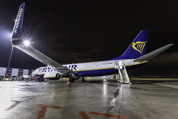 SP-RKQ - Ryanair Sun Boeing 737-8AS