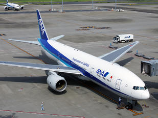 JA715A - ANA - All Nippon Airways Boeing 777-200ER