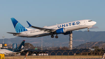 N17285 - United Airlines Boeing 737-8 MAX