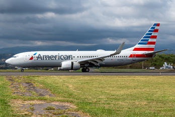 N939NN - American Airlines Boeing 737-800