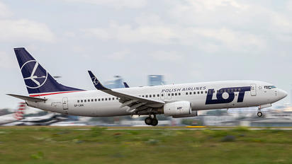 SP-LWA - LOT - Polish Airlines Boeing 737-800