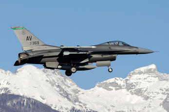 87-0359 - USA - Air Force General Dynamics F-16CG Night Falcon