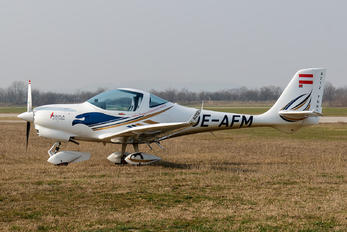 OE-AFM - Private Aquila A212
