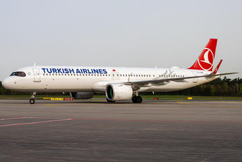 TC-LPB - Turkish Airlines Airbus A321-271NX